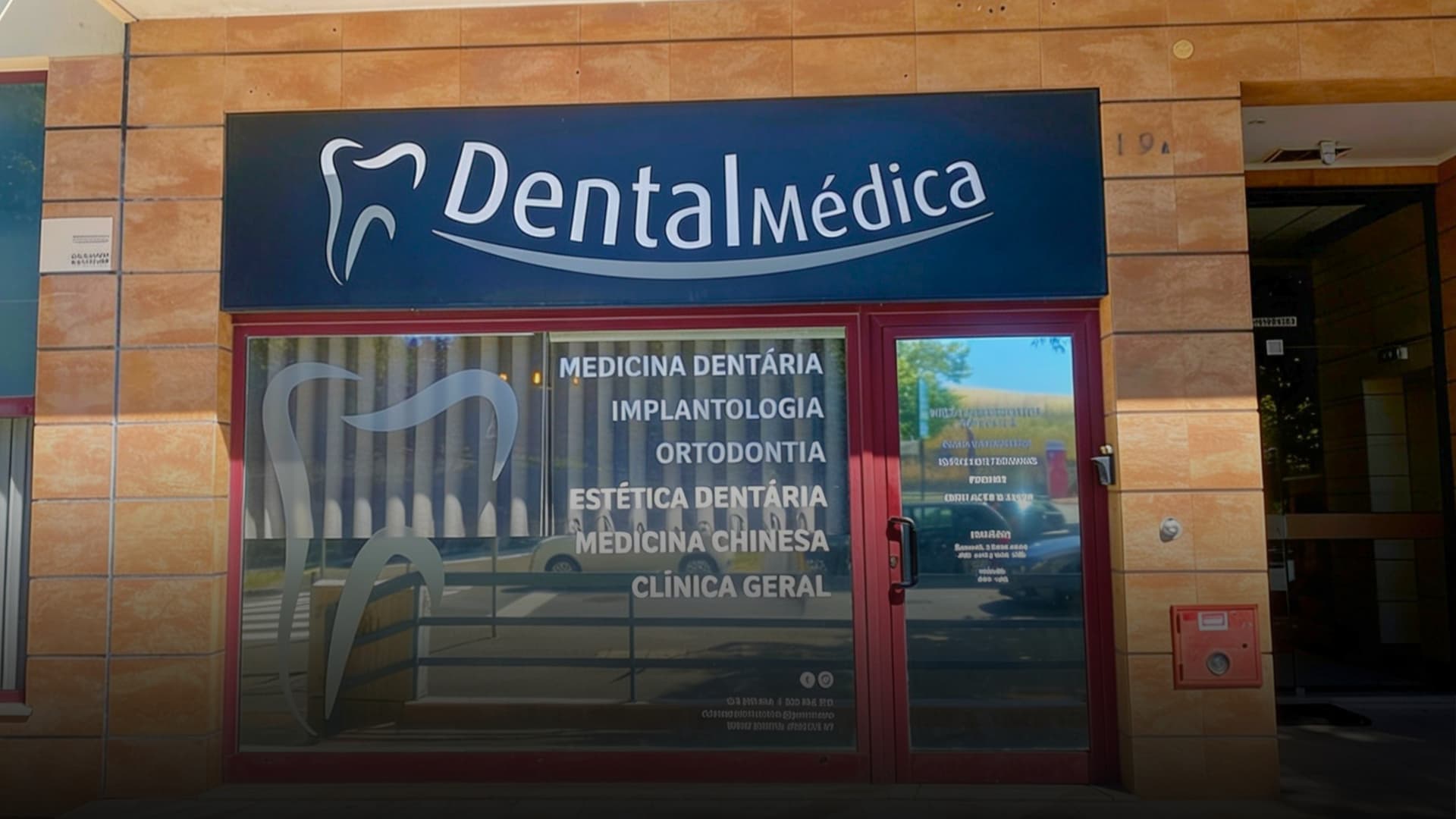 Fachada da clínica Dental Médica em Odivelas